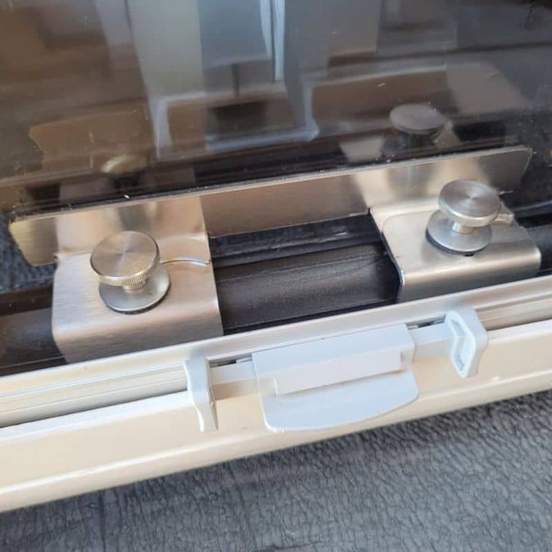 Einbruchschutz SECURE CAMPER Sicherheitsprofil Polyvision Aero Rahmen- Groesse L- silber