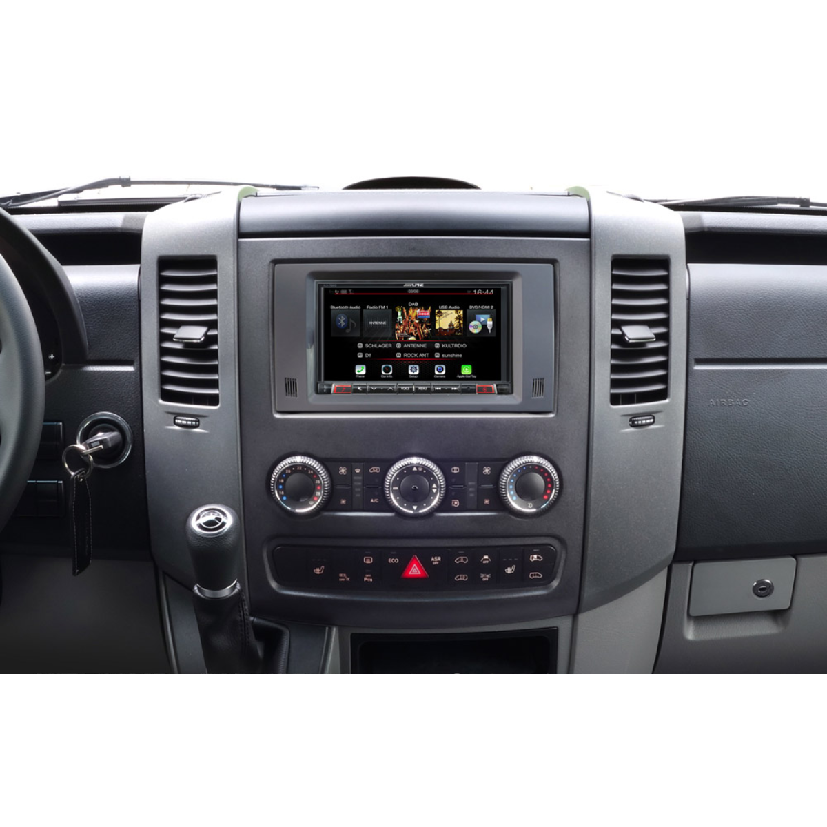 ALPINE 2-DIN-Digital-Media-Station iLX-W690D inkl- Einbaukit MB Sprinter 06-18 - MB Vito Bj. 06-14 - iLX-W690D KIT-702MB