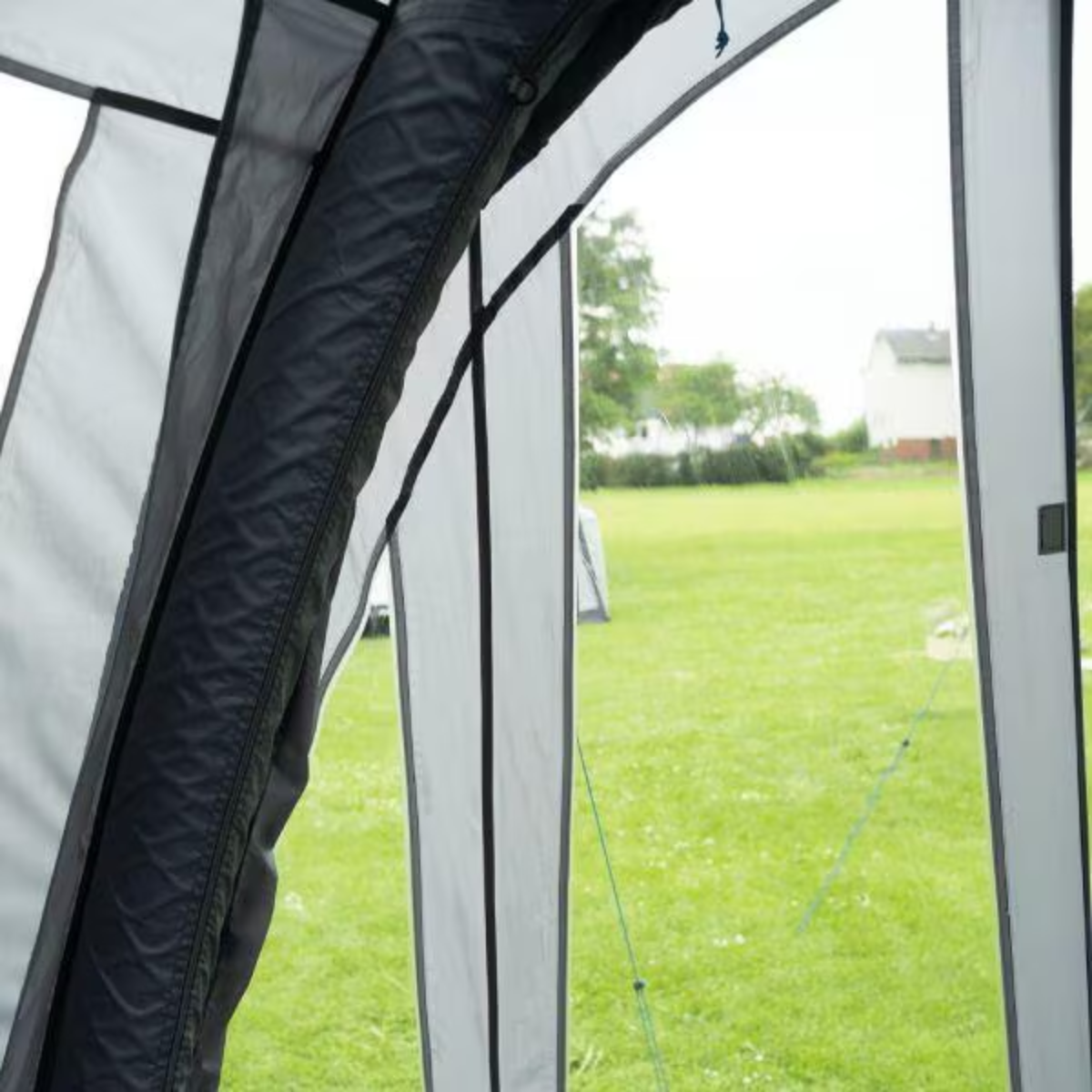 WESTFIELD aufblasbares Busvorzelt Hydra 300x240 cm- Anbauhoehe 180-270 cm