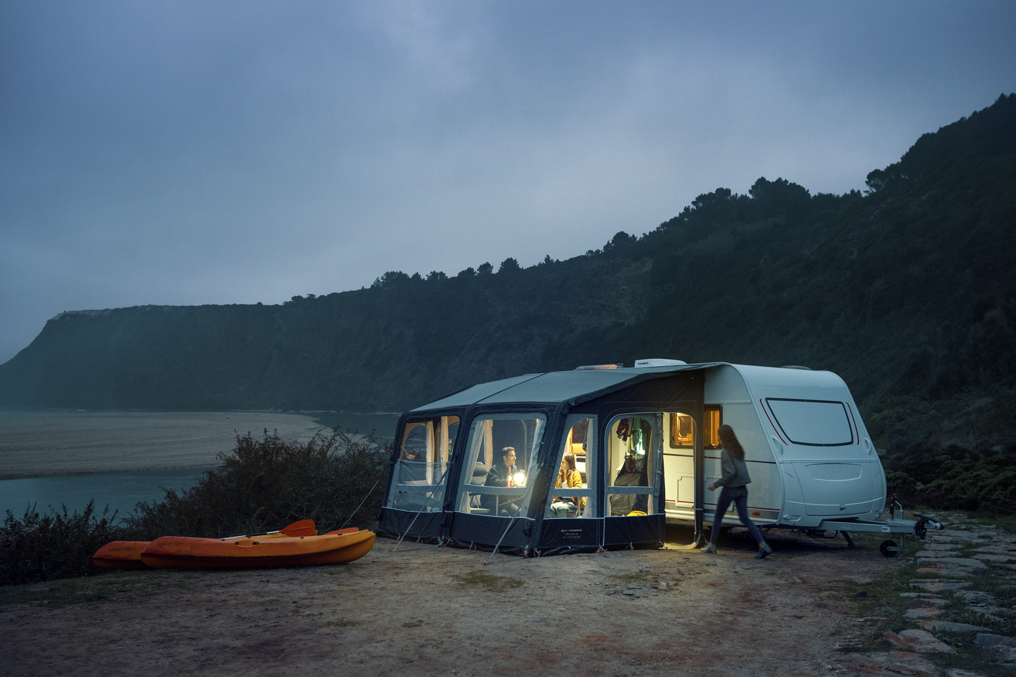 kampa dometic night (1)
