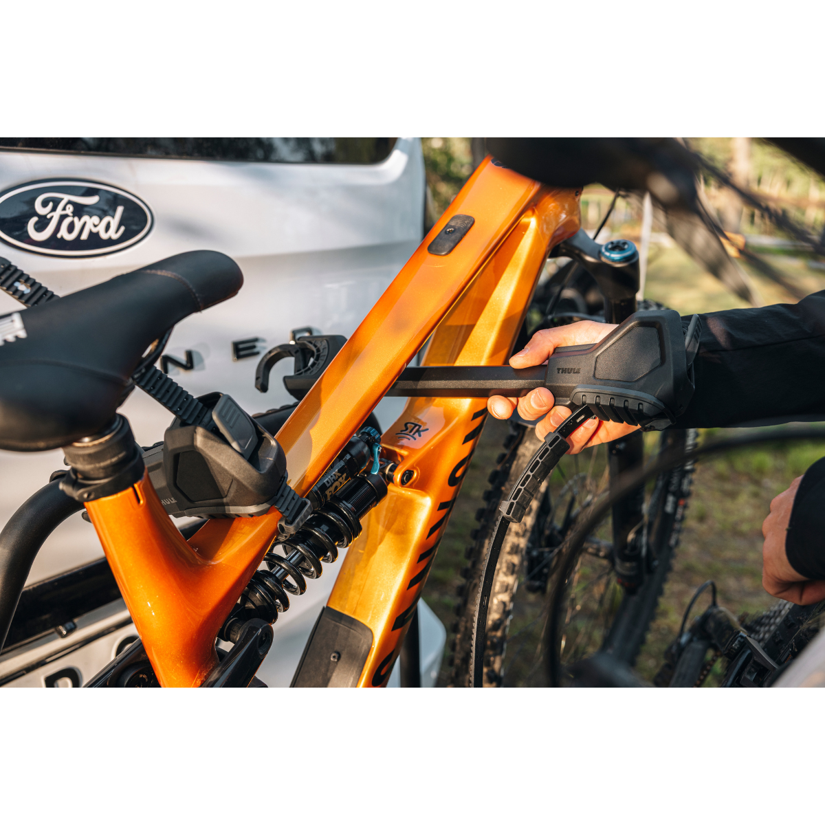 THULE VeloSpace 3 Fahrradträger für 4 Räder 3+1 inkl. Erweiterung THULE 9033100 VeloSpace 3 Fahrradtraeger fuer 4 Raeder 3-1 inkl. Erweiterung