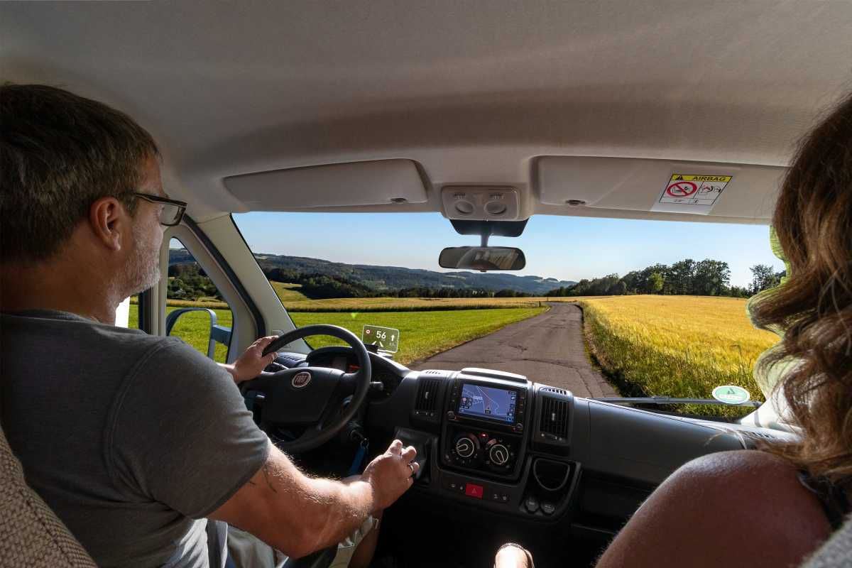 PIONEER Head-Up-Display mit Kabelsatz fuer Pioneer ACIV-Z1000 Fiat Ducato 7er Serie - SDA-HU100-DUC7