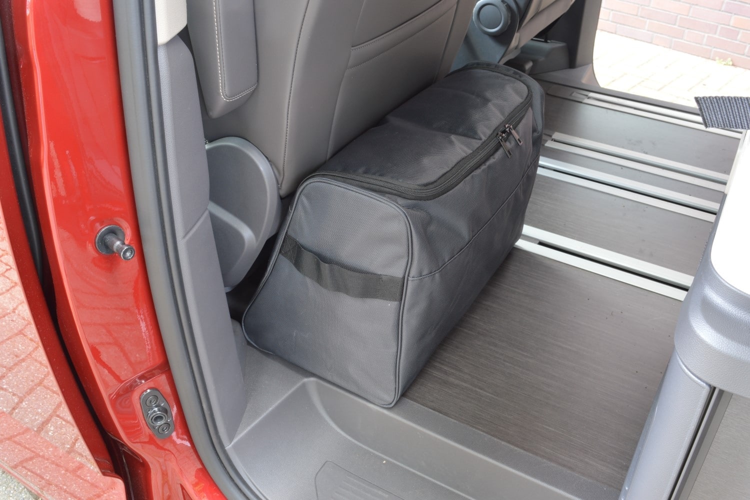 Car Bags V17001S Tasche hinter dem Fahrersitz VW T7 California