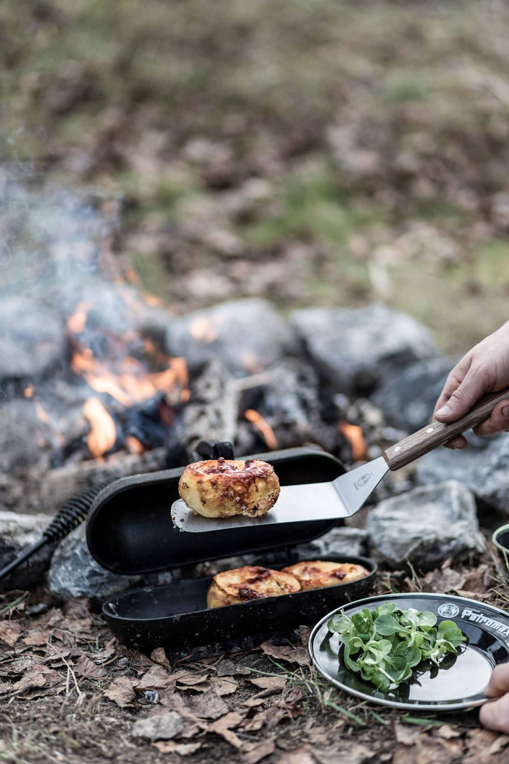 PETROMAX Flexibler Grill- und Pfannenwender mit Langgriff PETROMAX Flexibler Grill- und Pfannenwender mit Langgriff flex2