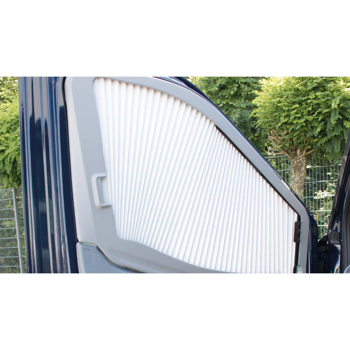 REMIS REMIfront IV Verduistering Ford Transit V363 vanaf Bj. 07/19 Zijde links REMIS REMIfront IV Verdunklung Ford Transit V363 ab Bj. 07-19 Seite links - 10083210