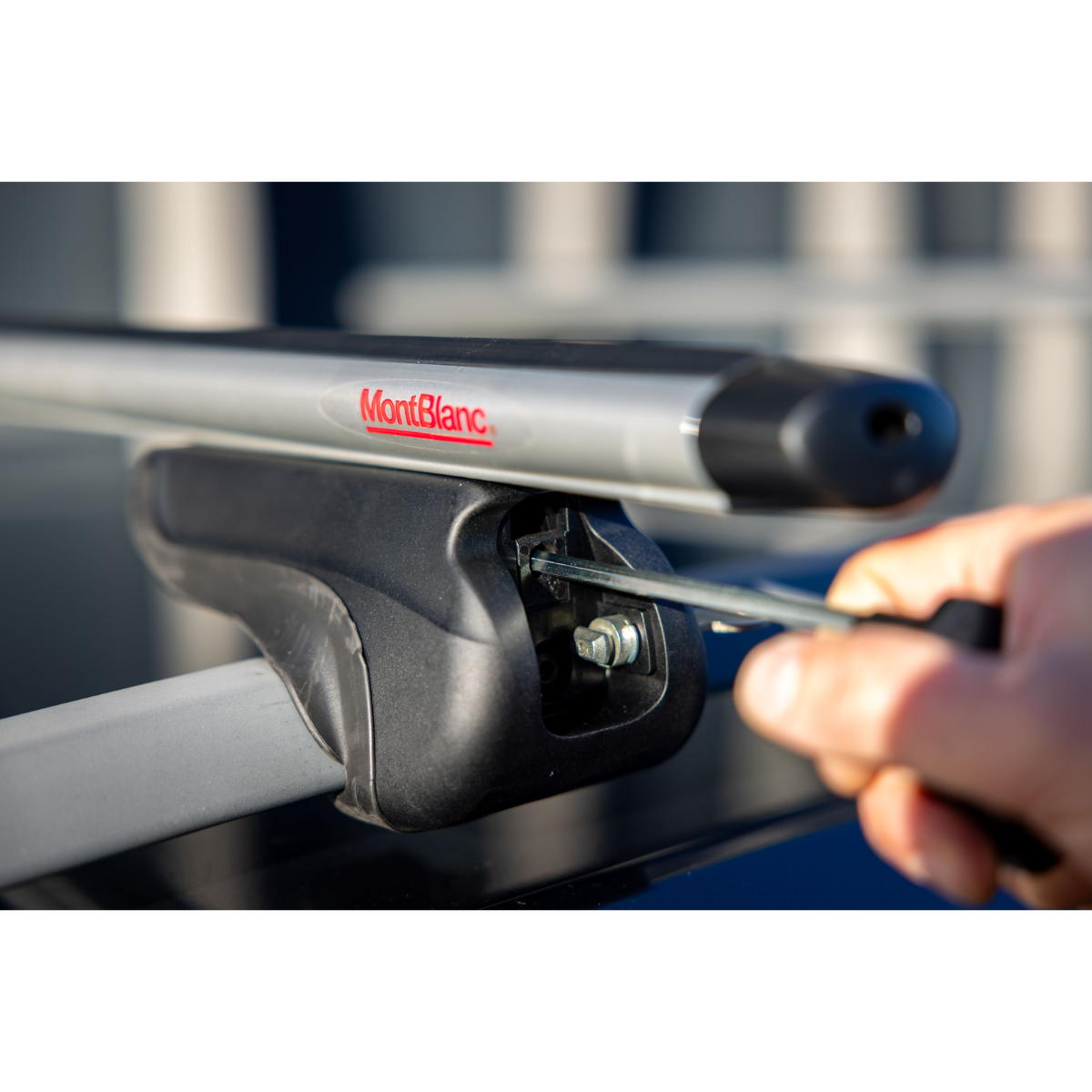 Mont Blanc Dachträgersystem für offene Dachreling Activa Readyfit 102 Alu Mont Blanc Dachtraegersystem fuer offene Dachreling Activa Readyfit 102 Alu - 241691