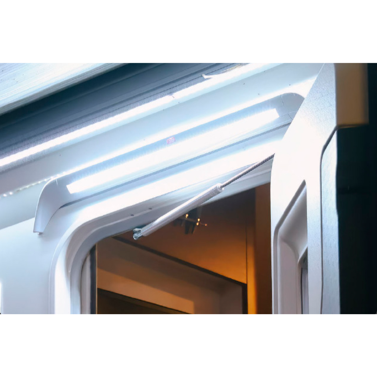 FIAMMA LED Awning Light Gutter Aussenleuchte 4000K - 98655A607
