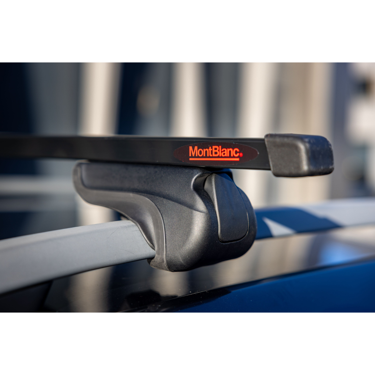 Mont Blanc Dachträgersystem für offene Dachreling Activa Readyfit 101 Stahl Mont Blanc Dachtraegersystem fuer offene Dachreling Activa Readyfit 101 Stahl - 230151