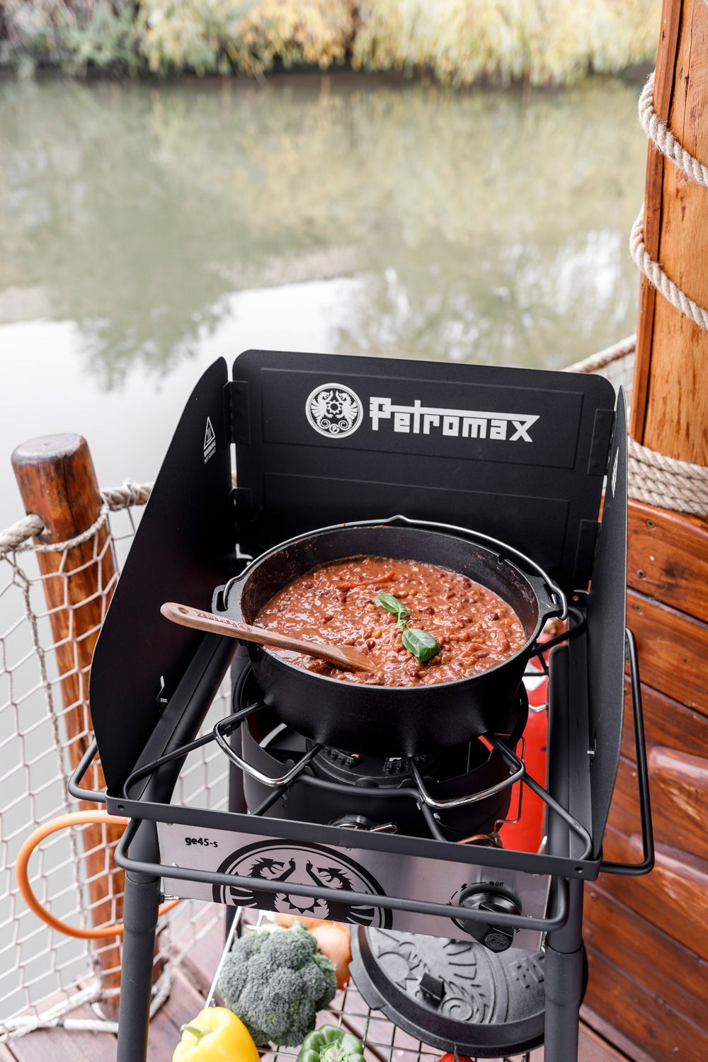 PETROMAX Feuertopf ft6 Dutch Oven mit Fuessen ft6