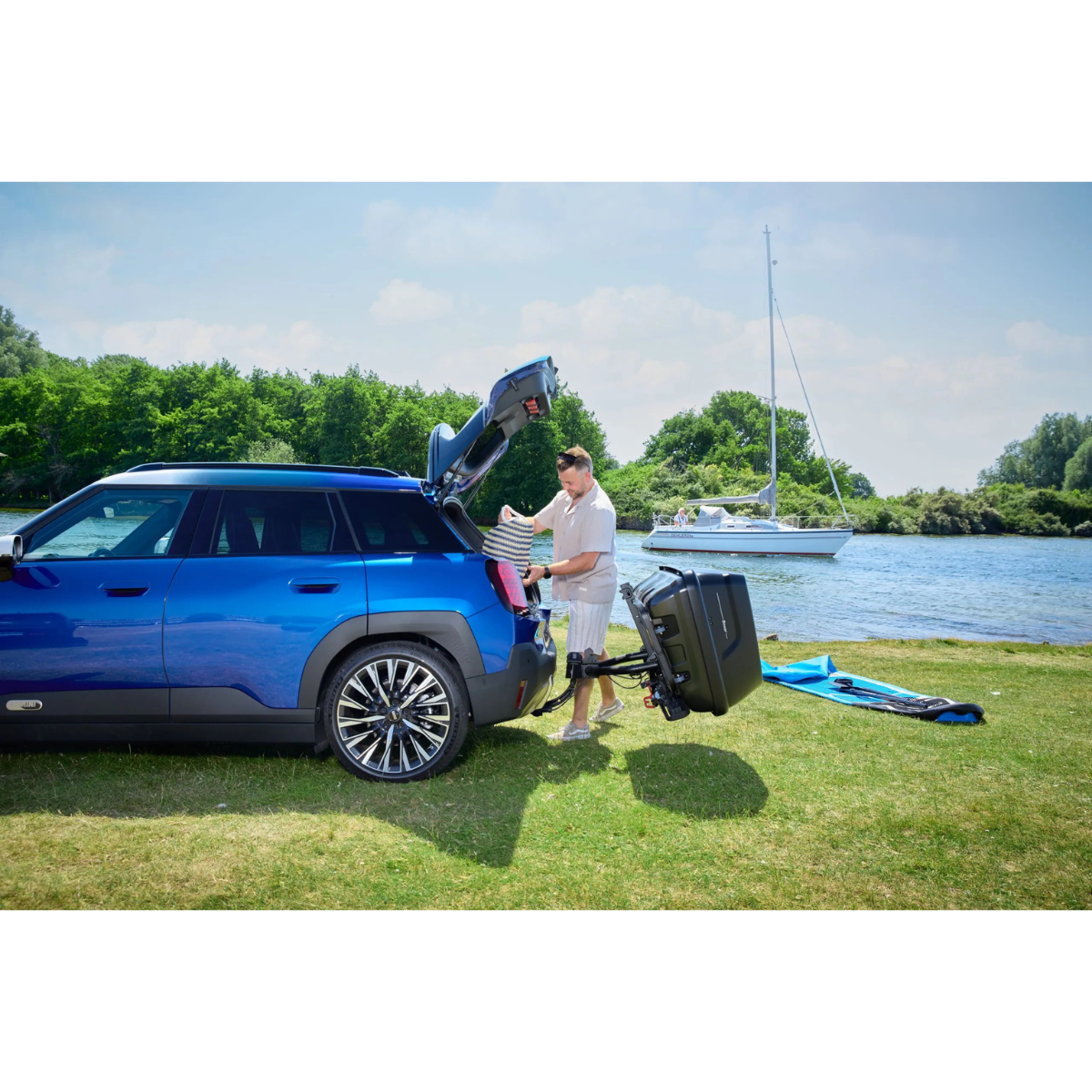 HAPRO Boxer M Heckbox Hartschale schwarz Set inkl. Plattform - 37330 37505