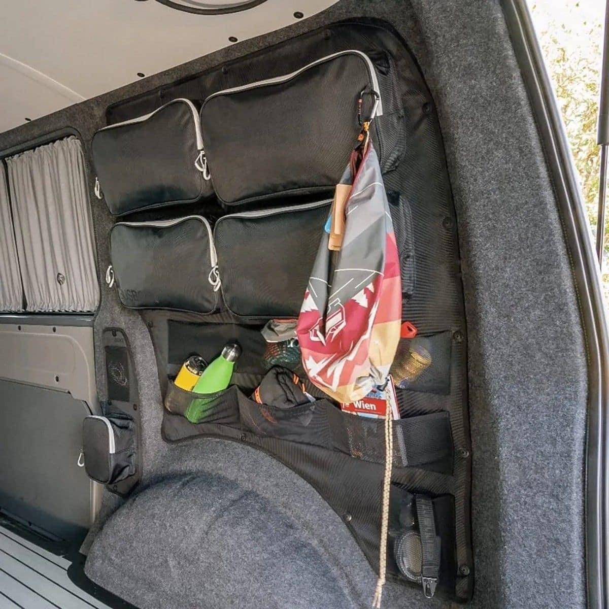 BUSBOXX utilitywallBOXX Organizer-tas, 97x109 cm, VW T5/T6/T6.1 passagierszijde Organizer-Tasche BUS-BOXX utilitywallBOXX Tasche- 97x109 cm- VW T5-T6-T6.1 Beifahrerseite 2035