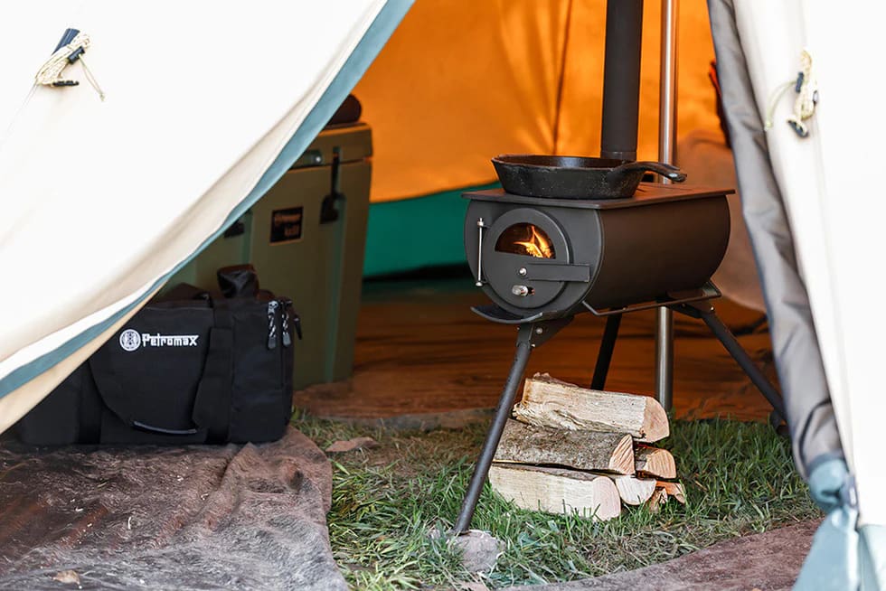 Kochen mit Petromax am offenen Feuer