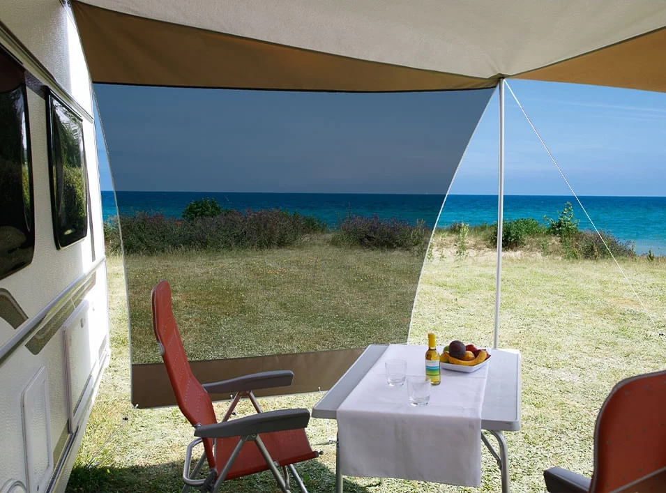 DWT Sonnenvordach Coco Gr. 1 330 x 240-320 cm mit 28 mm Aufstellstangen - 1871011