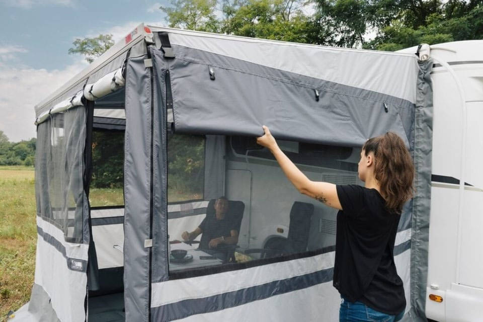 FIAMMA Privacy Room Light F80 400 cm Caravan Anbauhöhe 245 – 280 cm Komplettset FIAMMA Privacy Room Light F80 400 cm Caravan Anbauhoehe 245 – 280 cm Komplettset - 08837B01- 08766D01-