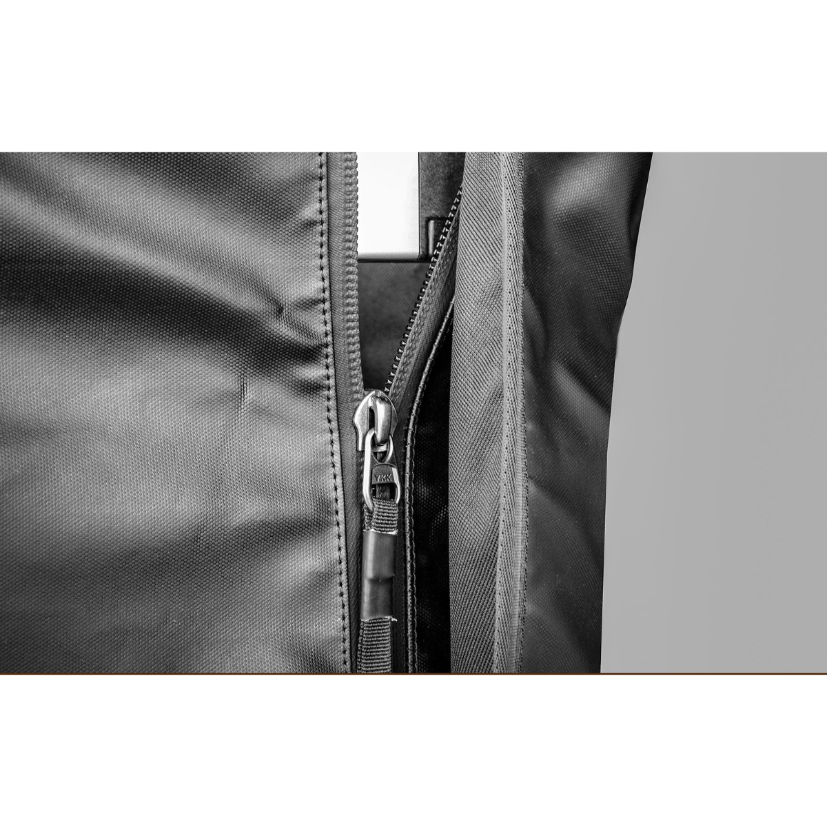 EUFAB 11651 Heckbox 350 Liter fuer Kupplungstraeger - 11651