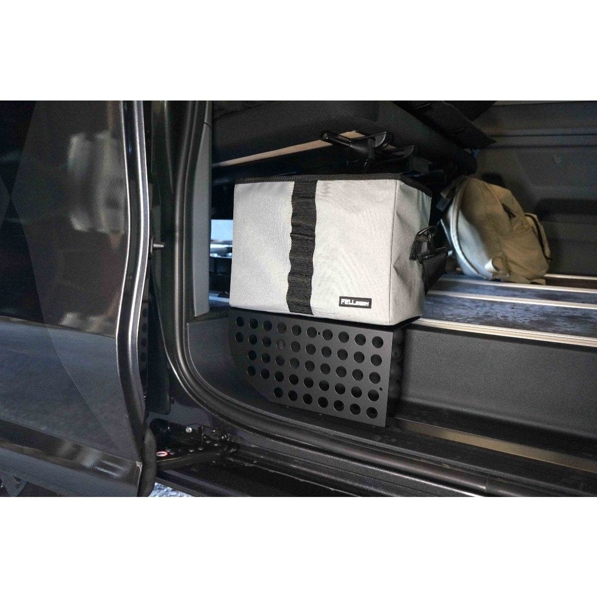 Trittstufenregal FELLEISEN Stuva - das Trittstufenregal fuer den VW T7 Transporter-Caravelle - Ford Tourneo Custom V710 STV 0102 32
