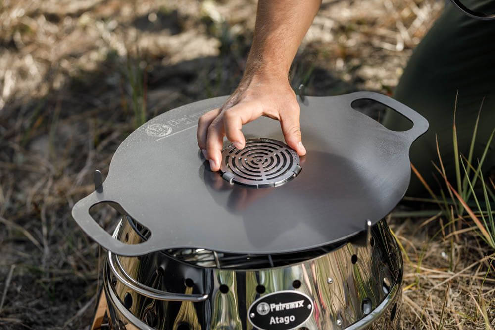 PETROMAX Einsatz fuer Atago Grillplatte - atago-plate-in
