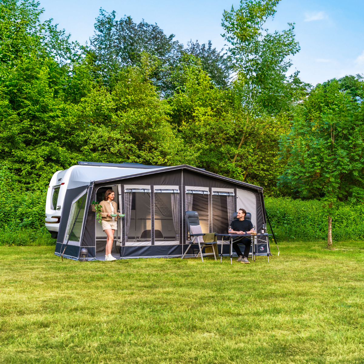 DOREMA Wohnwagen-Vorzelt MULTI NOVA TREND- Gr. 6- Umlauf 775-800 cm- Tiefe 240 cm- 28 mm Alugestaenge