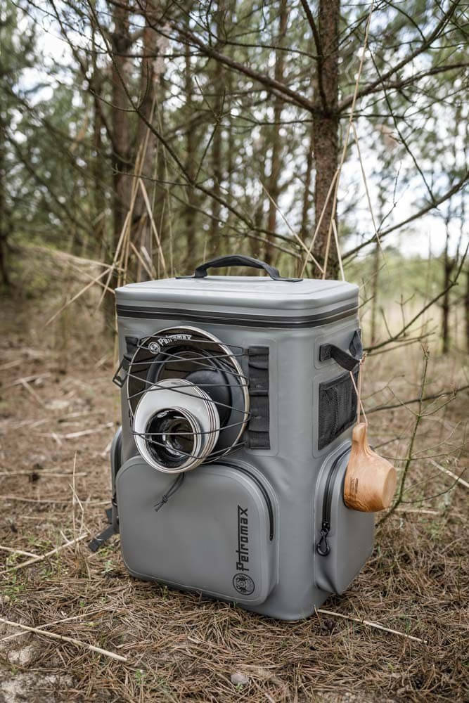 PETROMAX Kuehlrucksack 27 Liter grau mit Kuehlakku 210 mm - Isolierflasche 1-5 L - Aktionsset - BKPK27-GRAU-G-SET-210